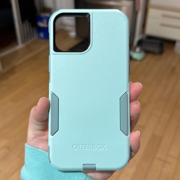 OtterBox Accessories - Otterbox commuter iPhone 12pro max case